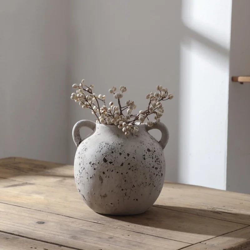 The Aria Ceramic Curve Vase